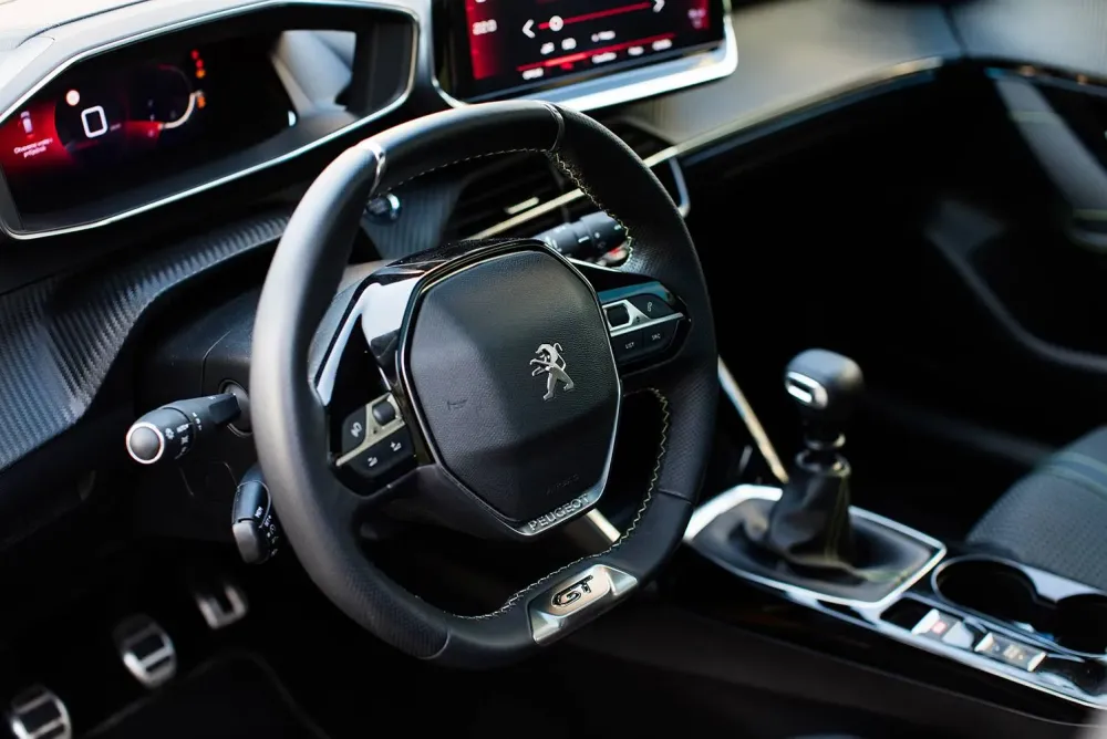 volant peugeot